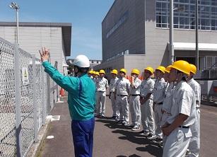 ２年生　全学年でインターンシップ実施